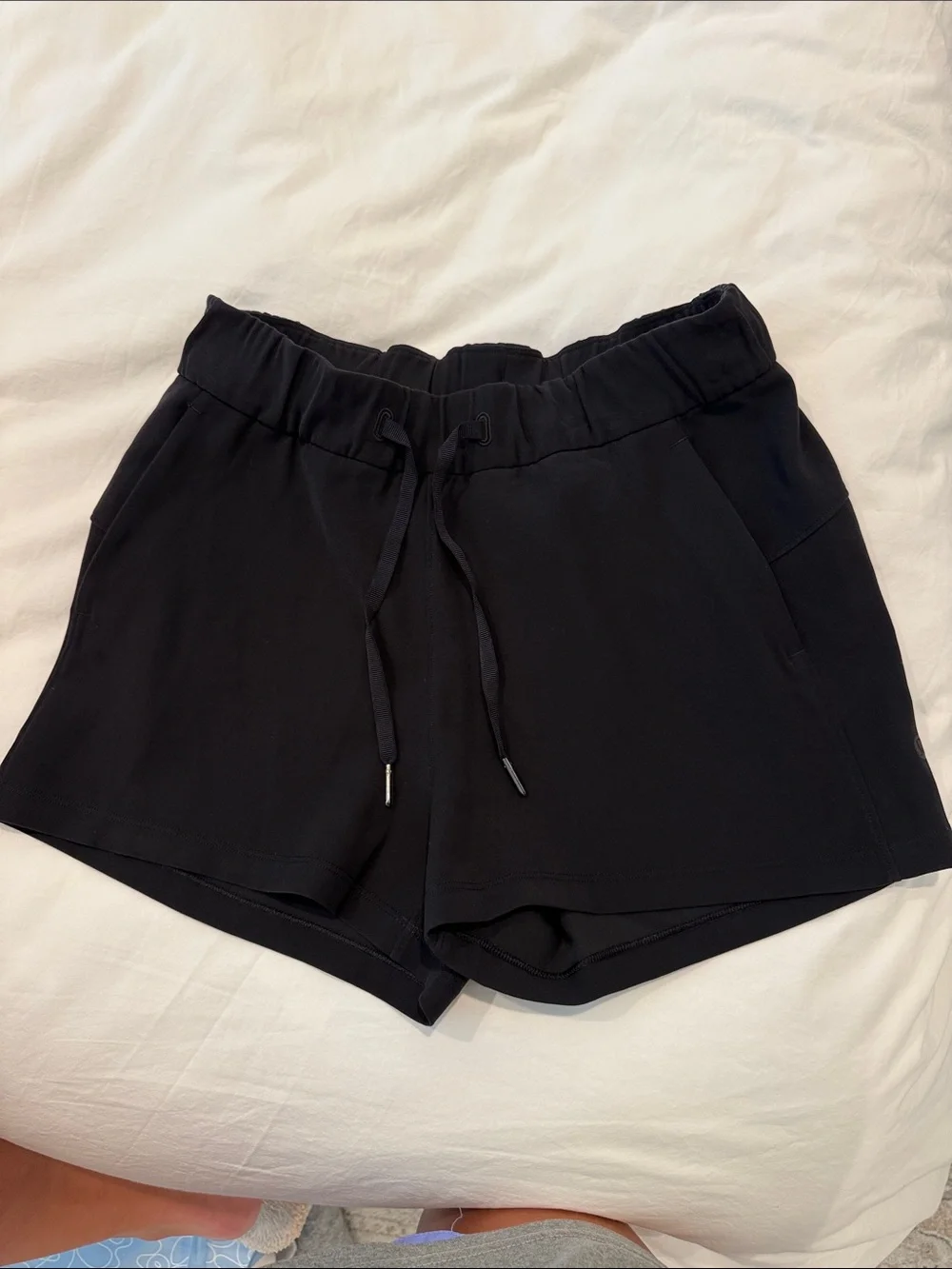 Lululemon Shorts size 4 - drawstring waist, worn a few times and in great condit